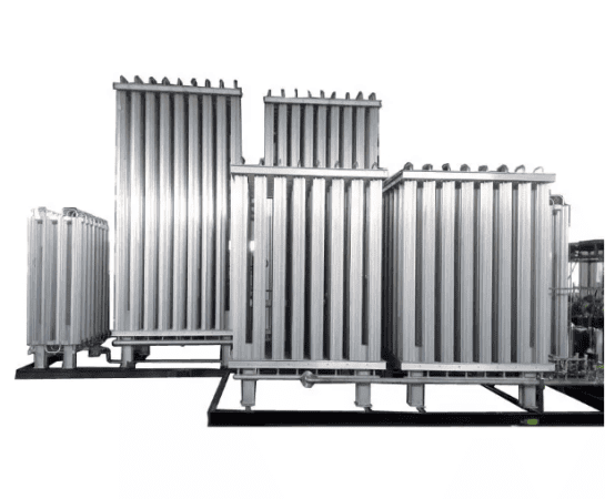 Safety Protocols for High-Pressure Liquid CO₂ A worker wearing cryogenic gloves and a face shield next to high-pressure CO₂ tanks.